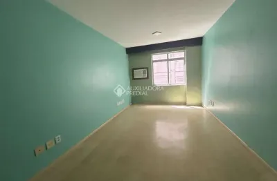 Sala comercial à venda na avenida venâncio aires, 162, cidade baixa, porto alegre, 24 m2 por r$ 107.000