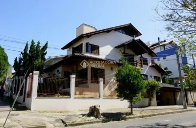 Casa em condomínio fechado com 4 quartos à venda na rua dona adda mascarenhas de moraes, 1457, jardim itu sabará, porto alegre, 338 m2 por r$ 1.750.000