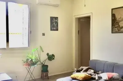 Apartamento com 2 quartos à venda na rua pelotas, 420, floresta, porto alegre, 51 m2 por r$ 299.000