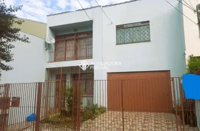 Casa com 4 quartos à venda na rua gomes jardim, 849, santana, porto alegre, 256 m2 por r$ 745.000