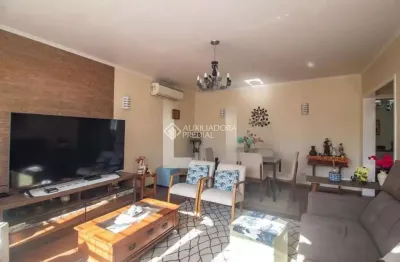 Casa com 3 quartos à venda na rua paulino chaves, 427, santo antônio, porto alegre, 250 m2 por r$ 1.200.000