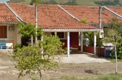 Casa em condomínio fechado com 2 quartos à venda na rua pedro faria, 340, hípica, porto alegre, 51 m2 por r$ 300.000