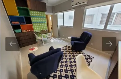 Sala comercial à venda na rua doutor florêncio ygartua, 53, moinhos de vento, porto alegre, 25 m2 por r$ 209.000