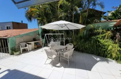 Casa com 3 quartos à venda na rua luiz joão pirotti, 50, ipanema, porto alegre, 407 m2 por r$ 1.550.000