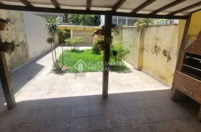 Casa com 3 quartos à venda na rua coronel feijó, 618, higienópolis, porto alegre, 250 m2 por r$ 860.000