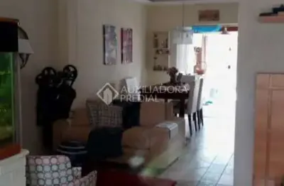 Casa com 3 quartos à venda na rua urussanga, 246, guarujá, porto alegre, 116 m2 por r$ 580.000