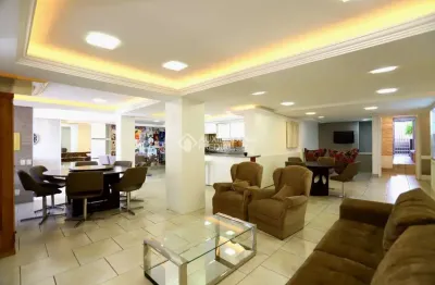 Casa com 3 quartos à venda na rua arnaldo ballve, 594, jardim itu sabará, porto alegre, 360 m2 por r$ 850.000