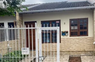 Casa em condomínio fechado com 2 quartos à venda na rua emília gaúna bochehin, 502, parque da matriz, cachoeirinha, 63 m2 por r$ 275.000