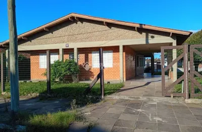Casa com 6 quartos à venda na rua osvaldo aranha, 2086, centro, cidreira, 160 m2 por r$ 250.000