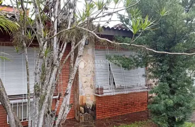 Casa com 3 quartos à venda na rua rossini, 75, são sebastião, porto alegre, 144 m2 por r$ 750.000