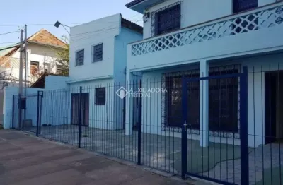 Casa em condomínio fechado com 2 quartos para alugar na rua são francisco, 497, santana, porto alegre, 229 m2 por r$ 4.600