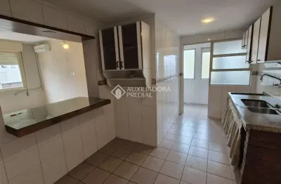 Apartamento com 2 quartos à venda na rua joão guimarães, 465, santa cecília, porto alegre, 78 m2 por r$ 350.000