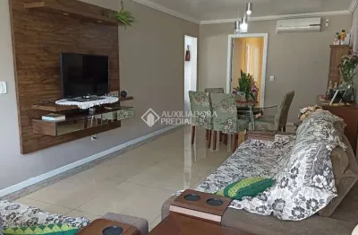 Casa em condomínio fechado com 3 quartos à venda na Rua Professor Guerreiro Lima, 539, Partenon, Porto Alegre, 225 m2 por R$ 800.000