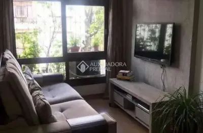 Apartamento com 2 quartos à venda na avenida silva paes, 1767, medianeira, porto alegre, 58 m2 por r$ 260.000