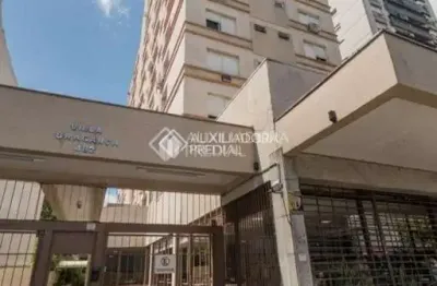 Apartamento com 1 quarto para alugar na avenida independência, 482, independência, porto alegre, 27 m2 por r$ 2.150