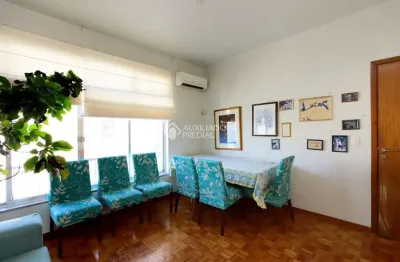 Apartamento com 3 quartos para alugar na Rua Riachuelo, 1110, Centro, Porto Alegre, 130 m2 por R$ 2.500