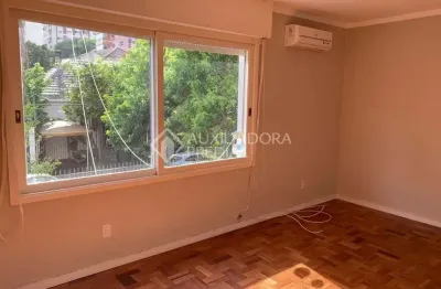 Apartamento com 3 quartos à venda na rua mariante, 876, rio branco, porto alegre, 127 m2 por r$ 500.000