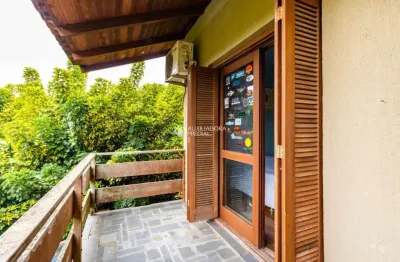 Casa em condomínio fechado com 3 quartos à venda na rua doutor armando barbedo, 133, tristeza, porto alegre, 219 m2 por r$ 1.170.000