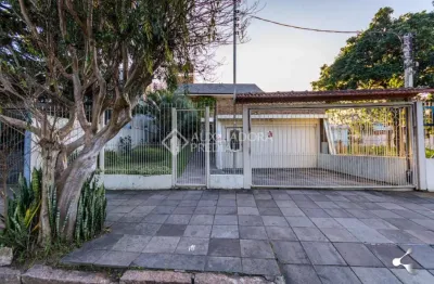 Casa com 3 quartos à venda na rua delfino riet, 287, santo antônio, porto alegre, 322 m2 por r$ 1.300.000