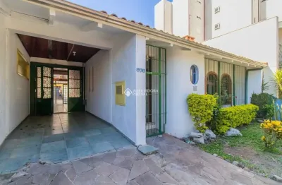 Casa com 3 quartos à venda na rua jaguari, 878, cristal, porto alegre, 200 m2 por r$ 899.000
