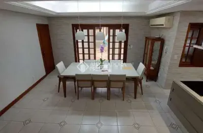Casa com 4 quartos à venda na rua campos elíseos, 196, glória, porto alegre, 262 m2 por r$ 1.500.000