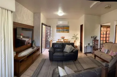 Casa com 3 quartos à venda na rua joão da silva bueno, 290, morro santana, porto alegre, 260 m2 por r$ 1.790.000