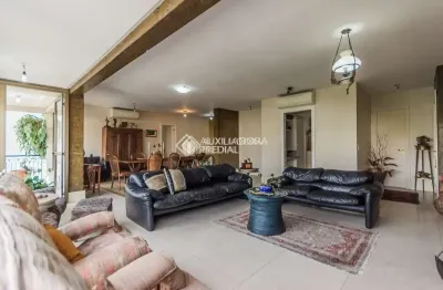 Apartamento com 3 quartos à venda na rua marquês do pombal, 139, moinhos de vento, porto alegre, 161 m2 por r$ 2.350.000