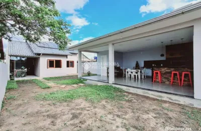 Casa com 3 quartos à venda na rua novo hamburgo, 376, mathias velho, canoas, 500 m2 por r$ 769.999