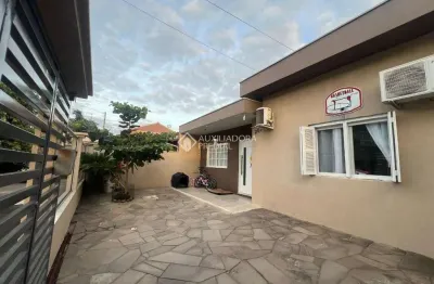 Casa com 2 quartos à venda na rua da erva mate, 207, igara, canoas, 71 m2 por r$ 639.000