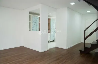 Casa em condomínio fechado com 3 quartos à venda na rua brasil, 384, centro, canoas, 157 m2 por r$ 739.000