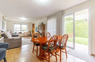 Casa com 4 quartos à venda na rua concórdia, 1431, niterói, canoas, 240 m2 por r$ 665.000
