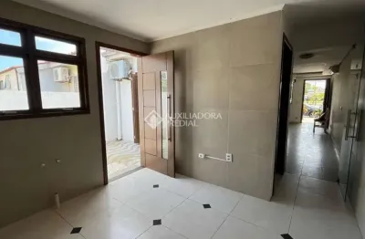 Casa em condomínio fechado com 2 quartos à venda na rua roberto francisco behrens, 200, mato grande, canoas, 49 m2 por r$ 247.000