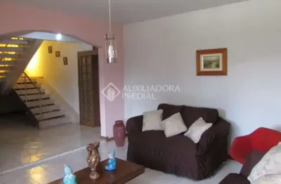 Casa em condomínio fechado com 3 quartos à venda na rua tamoio, 2292, niterói, canoas, 240 m2 por r$ 950.000