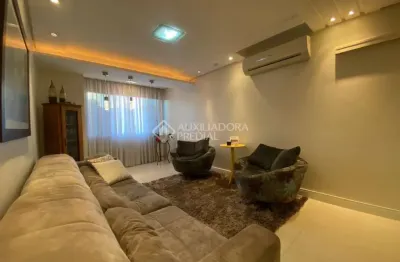 Apartamento com 3 quartos à venda na rua brasil, 822, centro, canoas, 124 m2 por r$ 679.000