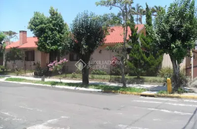 Casa com 4 quartos à venda na rua monteiro lobato, 595, igara, canoas, 99 m2 por r$ 620.000