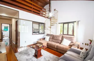 Casa com 4 quartos à venda na rua soledade, 272, centro, esteio, 235 m2 por r$ 750.000