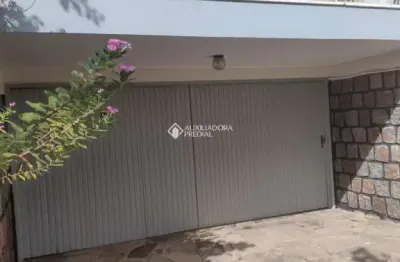 Casa em condomínio fechado com 4 quartos à venda na travessa anunciada, 69, vila ipiranga, porto alegre, 185 m2 por r$ 750.000