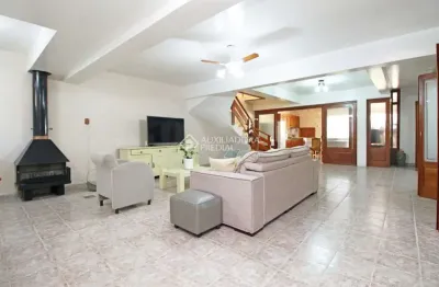 Casa com 3 quartos à venda na rua congo, 320, vila ipiranga, porto alegre, 292 m2 por r$ 899.000
