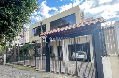 Casa com 5 quartos à venda na rua abílio miller, 82, jardim itu sabará, porto alegre, 423 m2 por r$ 1.425.000