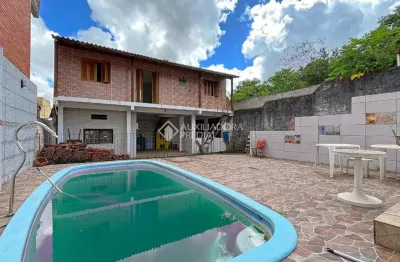 Casa com 3 quartos à venda na rua álvaro nicofé, 150, vila jardim, porto alegre, 528 m2 por r$ 550.000