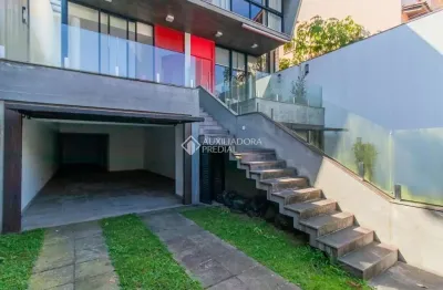 Casa com 3 quartos à venda na rua doutor barbosa gonçalves, 69, chácara das pedras, porto alegre, 407 m2 por r$ 2.114.000