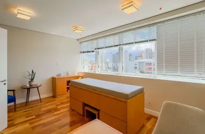 Sala comercial à venda na rua anita garibaldi, 1143, mont serrat, porto alegre, 33 m2 por r$ 490.000