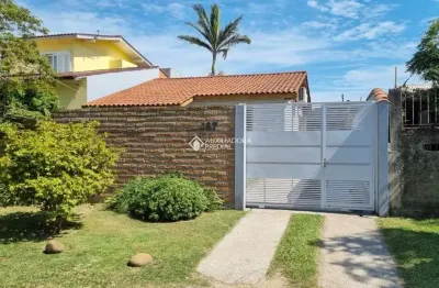 Casa com 2 quartos à venda na rua irmão nicolás rubio, 167, ponta grossa, porto alegre, 95 m2 por r$ 420.000