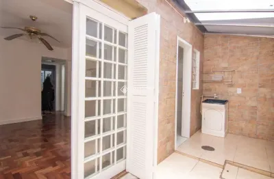 Apartamento com 1 quarto à venda na avenida alegrete, 415, petrópolis, porto alegre, 40 m2 por r$ 265.000