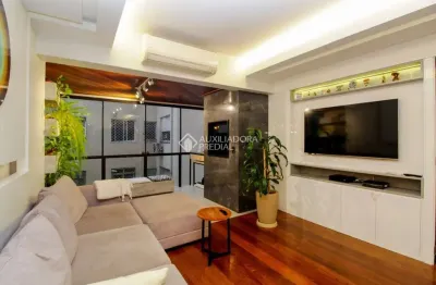 Apartamento com 3 quartos à venda na rua pedro ivo, 385, mont serrat, porto alegre, 136 m2 por r$ 1.800.000