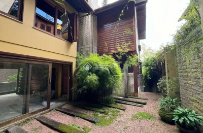 Casa em condomínio fechado com 3 quartos à venda na dos papagaios, 101, quinta da serra, canela, 180 m2 por r$ 1.890.000