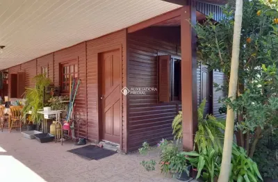 Casa com 3 quartos à venda na rua oito mil e quatorze, 293, lageado, porto alegre, 104 m2 por r$ 349.000