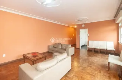 Apartamento com 3 quartos à venda na rua ramiro barcelos, 2147, santana, porto alegre, 121 m2 por r$ 395.000