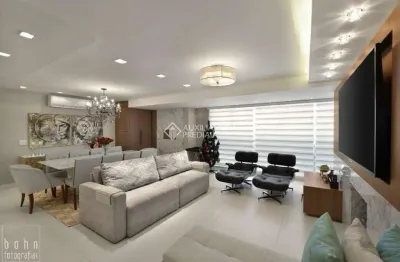 Apartamento com 3 quartos à venda na rua doutor dário de bittencourt, 300, jardim europa, porto alegre, 129 m2 por r$ 2.120.000