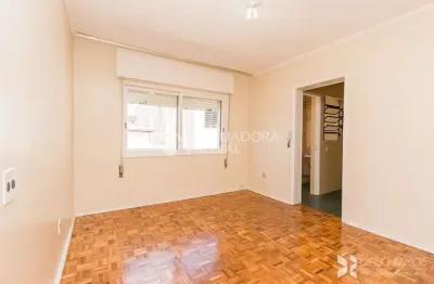 Apartamento com 2 quartos à venda na rua general bento martins, 66, centro histórico, porto alegre, 63 m2 por r$ 275.000